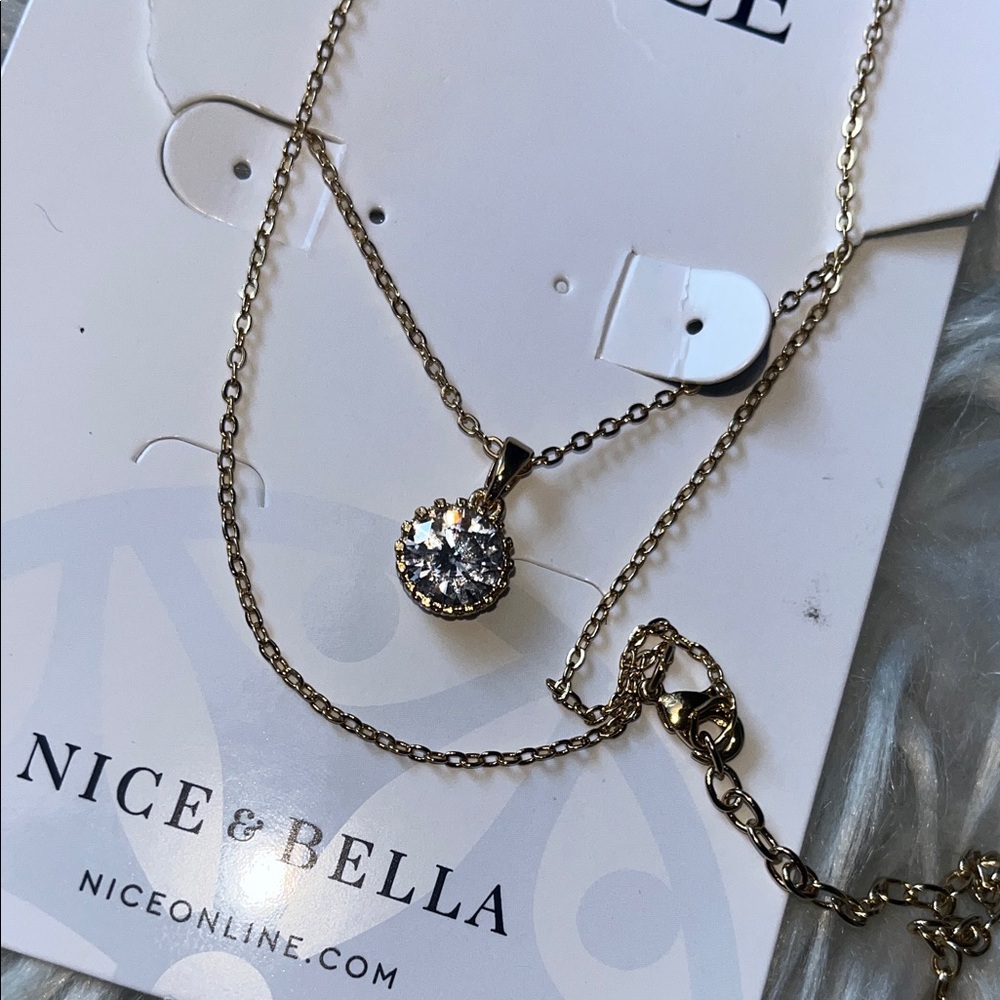 Gold Crystal Round Pendant Necklace - Gold
